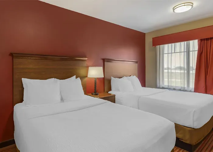 Best Western Plus Hudson Hotel & Suites